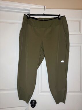 REI Co-op Swiftland Hybrid Running Pants Army Olive Green Womens 3XL